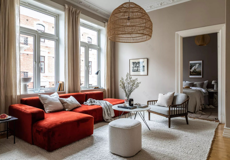 挪威首都时尚公寓,红色沙发成为点睛之笔-1