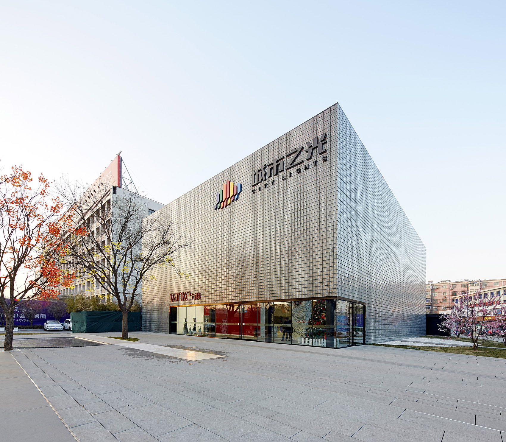 方盒子 & 城市之光售楼处,太原 / CLOU-3