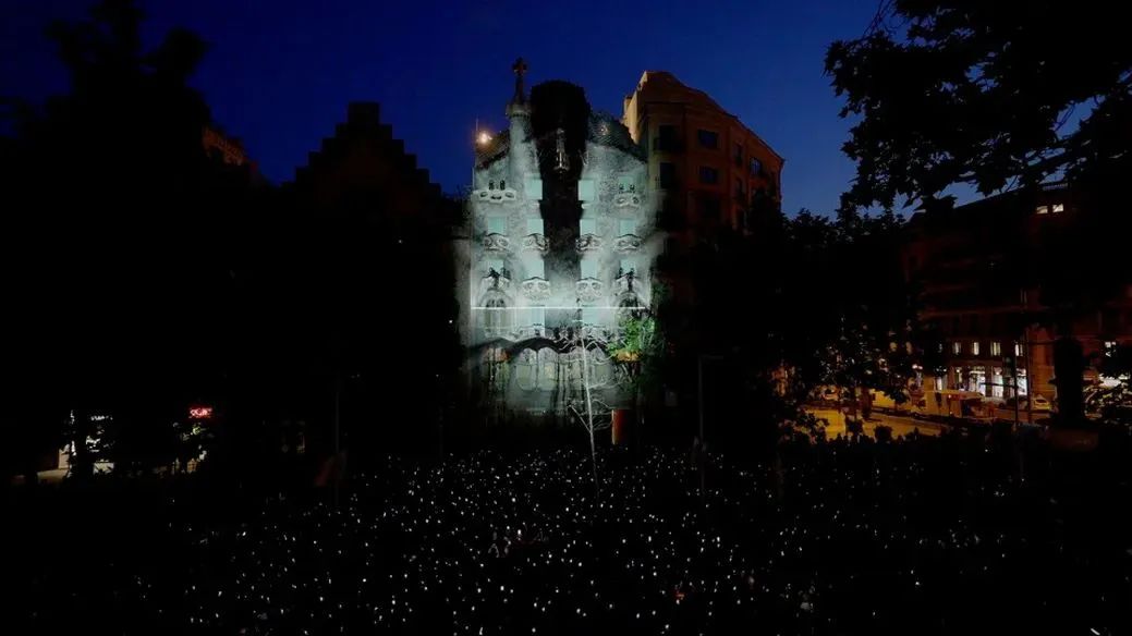 高迪·数字艺术 · 巴特罗之家奇幻3D Mapping-10