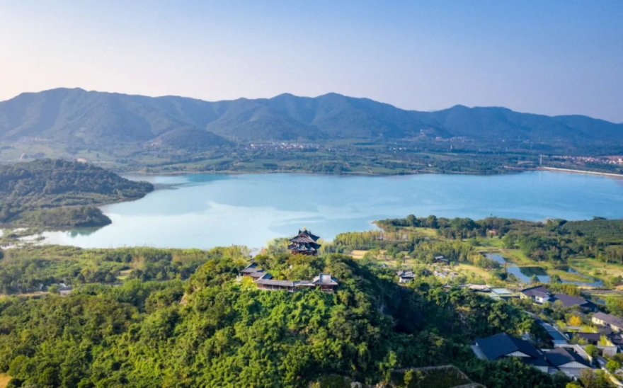 宜兴·雅达阳羡溪山中式合院观湖组团丨中国江苏丨大象建筑设计有限公司,浙江蓝颂园林景观设计集团有限公司-5