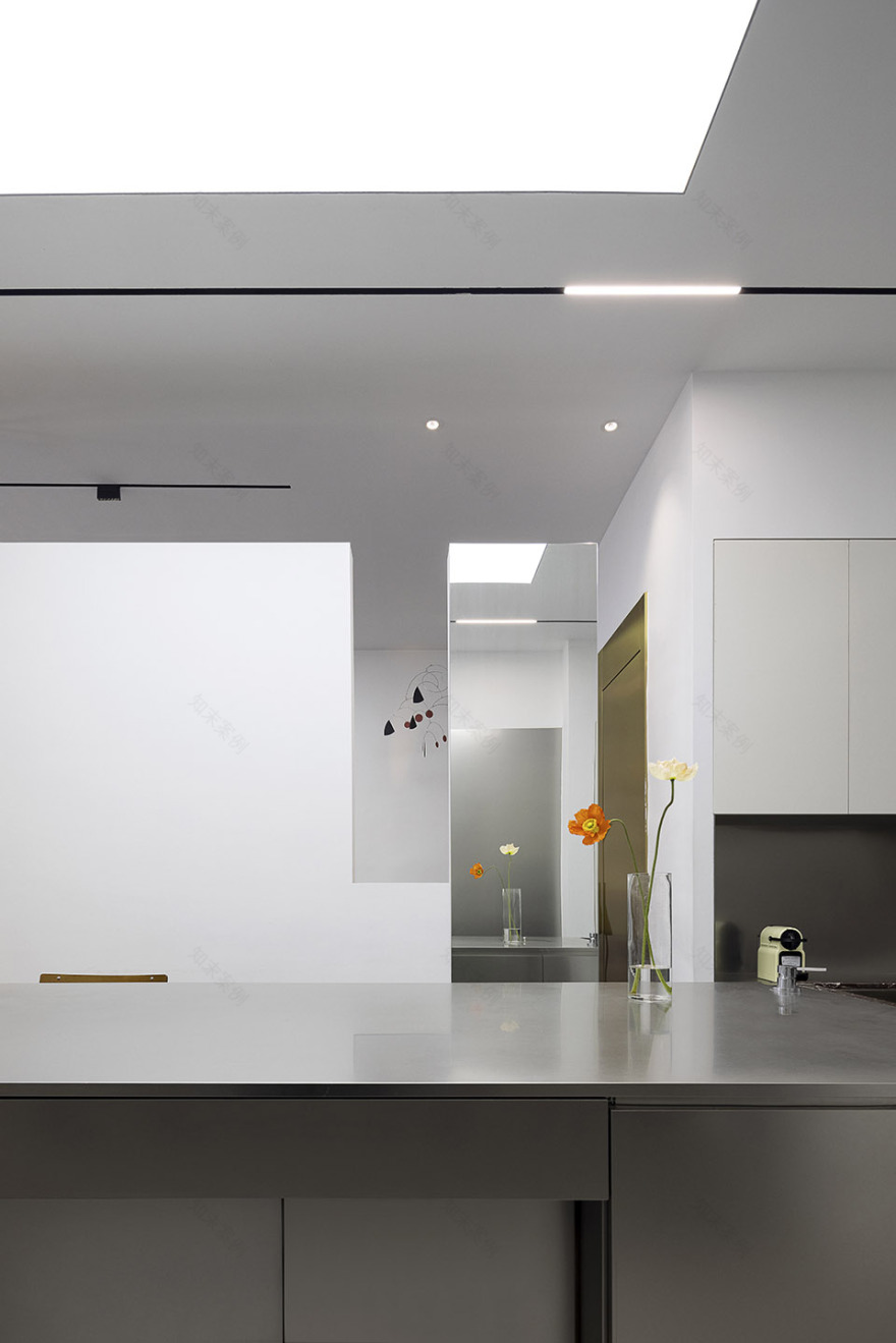 黑白空间里的绿意花园·大兜商店与花店设计丨中国杭州丨见筑未来 FUTURE SPACE-52