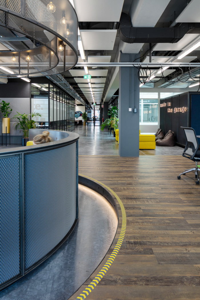Deloitte Digital Offices by DZAP-21