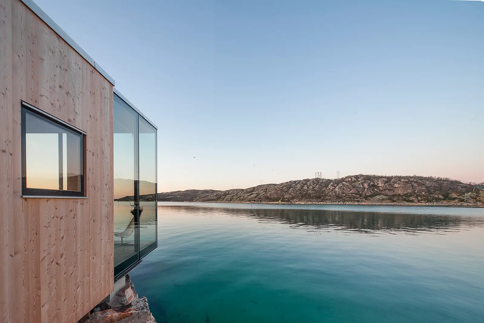 玻璃木屋 | 北欧极光观赏的完美设计-13