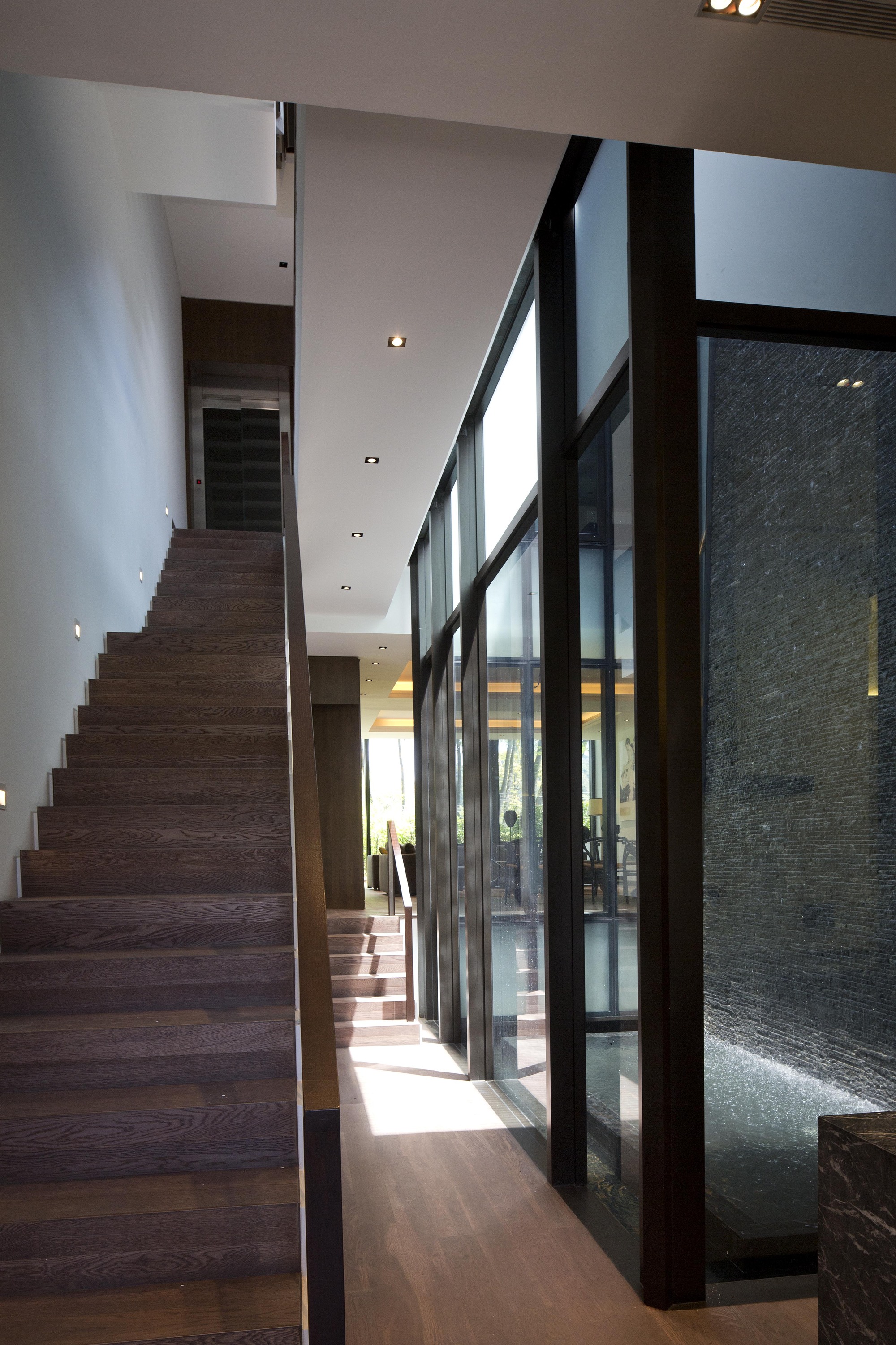 新加坡绿色“反摔”建筑-32