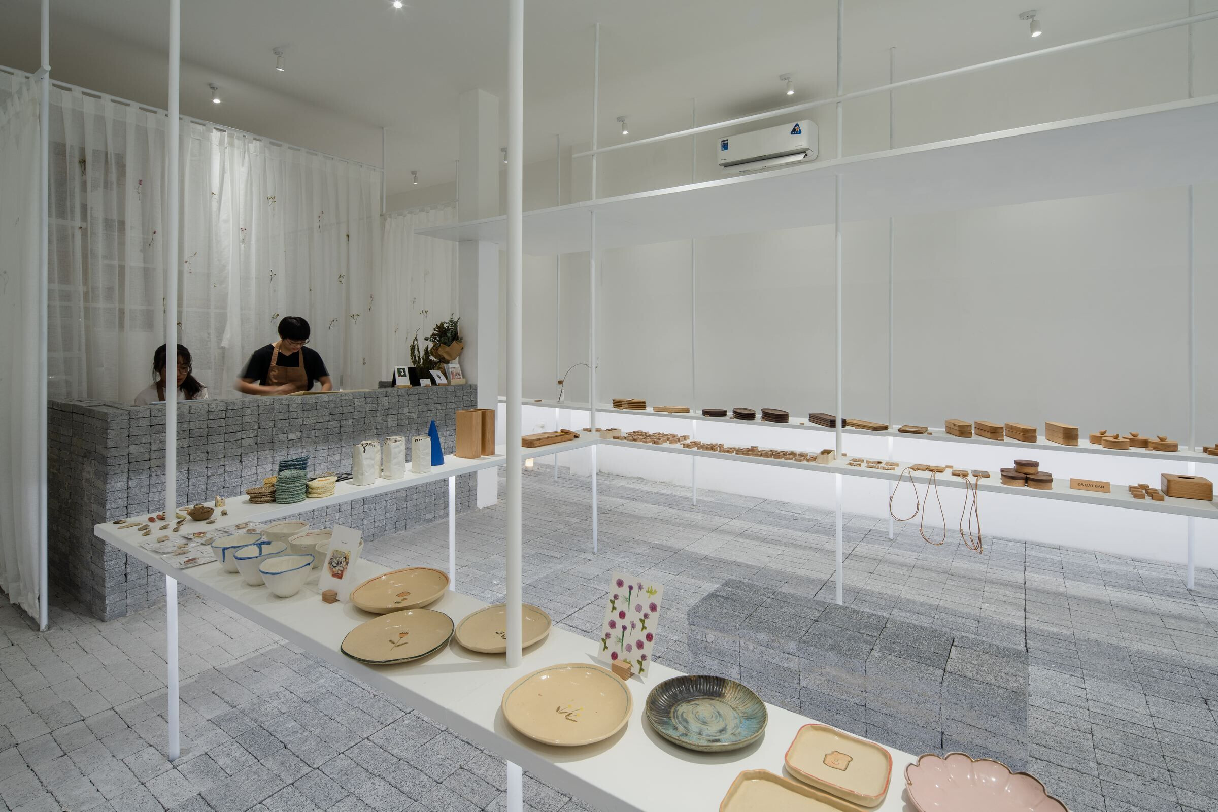 越南陶器店创意展示空间丨越南胡志明市丨Sawadeesign Studio-26