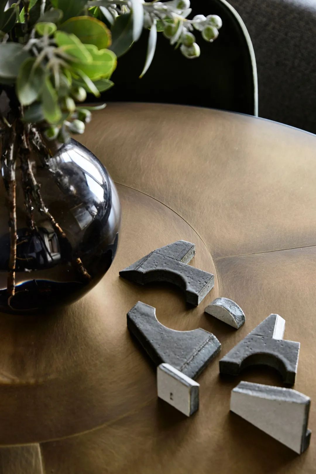 海滨暗调别墅丨Simone Haag-7