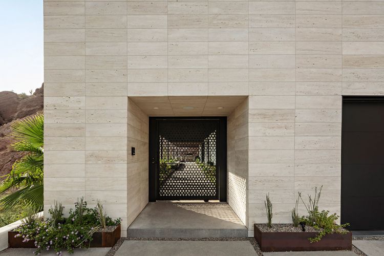 亞利桑那山腰的紅岩住宅：建築與沙漠景觀相互滲透 - WEHOUSE-1