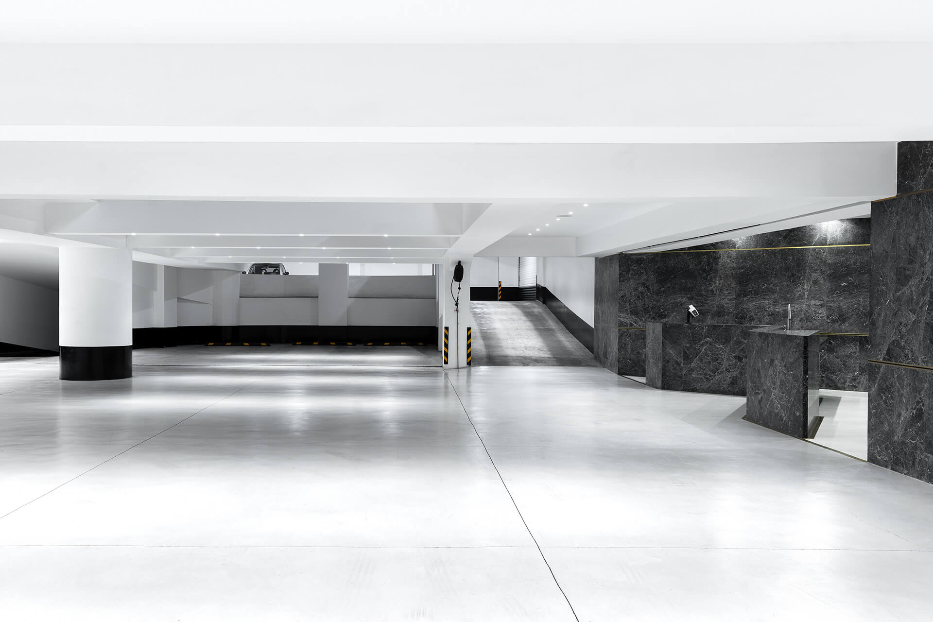 雅典带大理石接待处的停车场丨斯洛文尼亚科洛丨Oikonomakis Siampakoulis architects-18