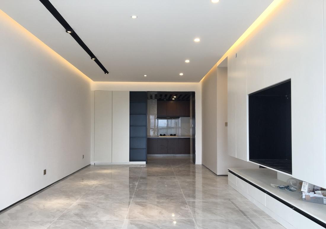 悬空电视柜打造轻盈美感,开放式厨房提升空间互动-13