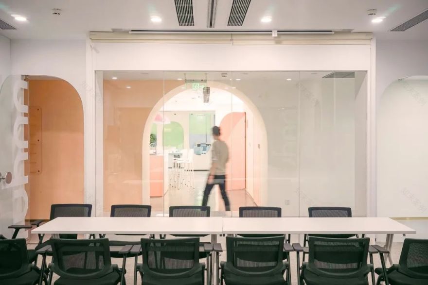 如涵文化办公室 | 电商网红孵化的现代空间-34