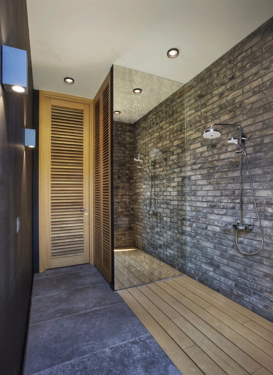 一家 4 口丨住 1700m² 艺术大宅-46