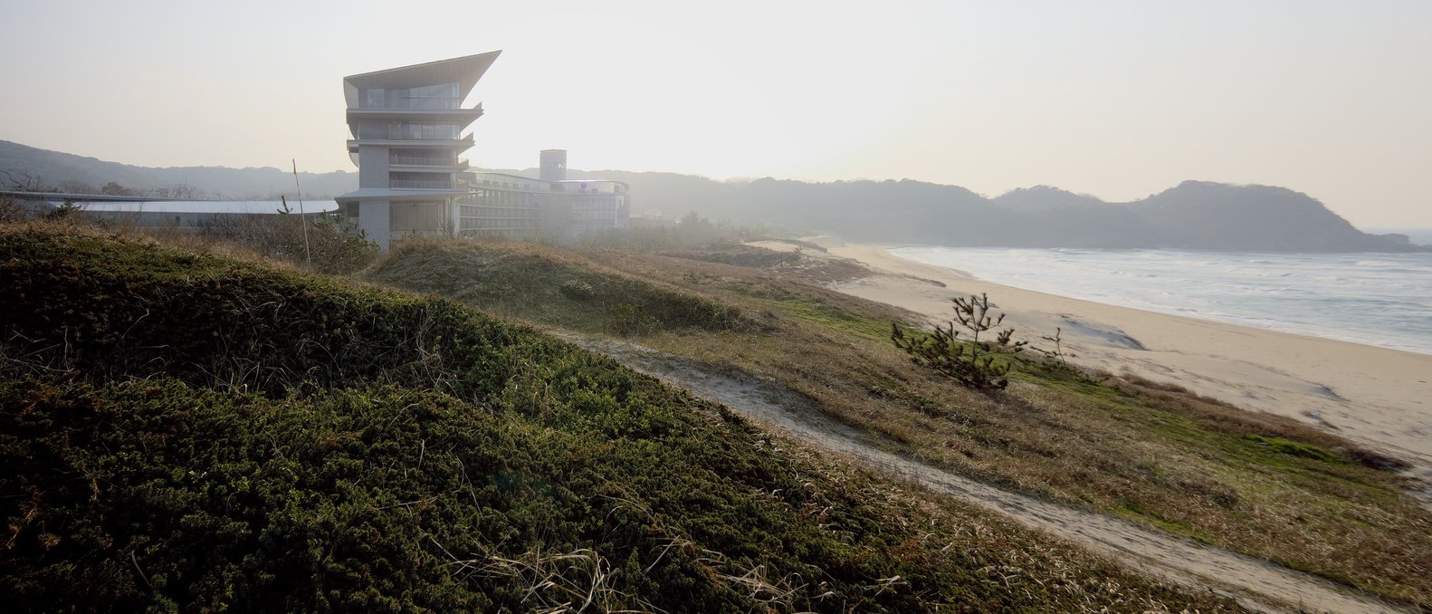 《大金阿莱索雅扩建工程》· 海景绿意中的节能培训中心-50