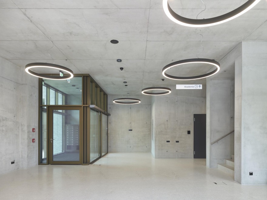 New High-Rise-Block Böblingen District Hospital / Baumschlager Eberle Architekten-12