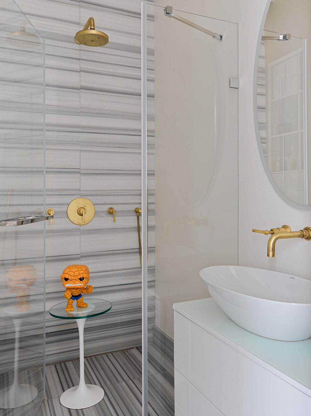 莫斯科斯大林式建筑中带时髦家具的明亮公寓(85 平方米)-17