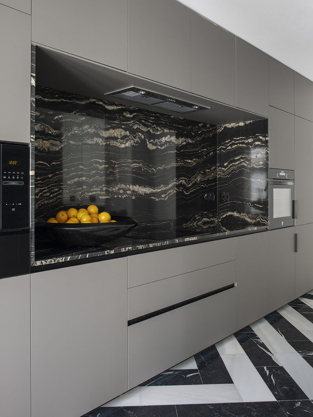 塞维利亚 Antica House · 融合巴洛克与现代的时尚公寓丨西班牙塞维利亚丨Jimenez Linares-10