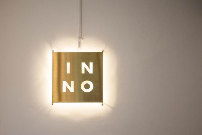 15 坪现代咖啡厅，打造温馨舒适空间-8