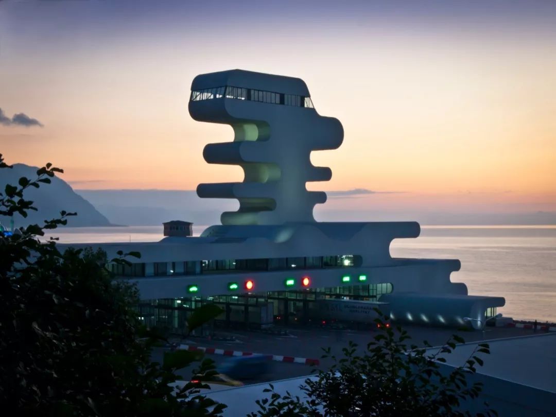 J·迈尔 H·与合作伙伴建筑师事务所-88