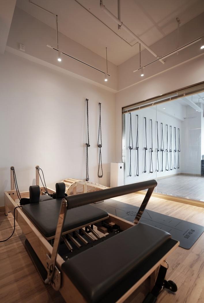 空间利用与功能融合的瑜伽馆设计-22