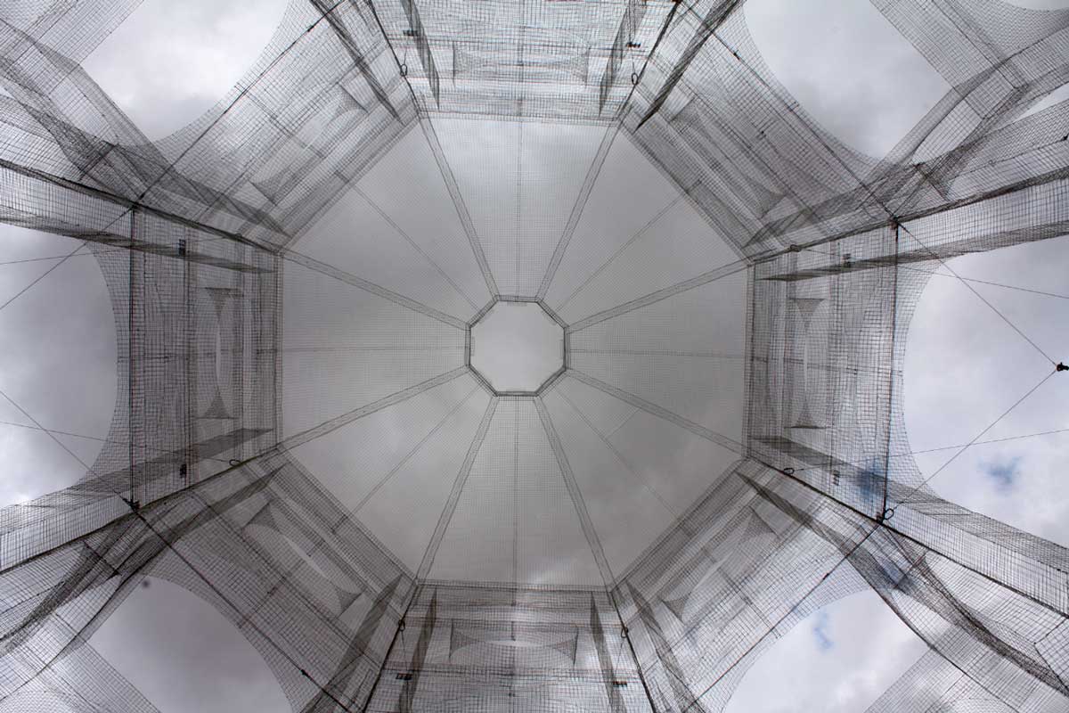 用铁丝网重建的古罗马早期基督教教堂雕塑丨意大利丨Edoardo Tresoldi-45