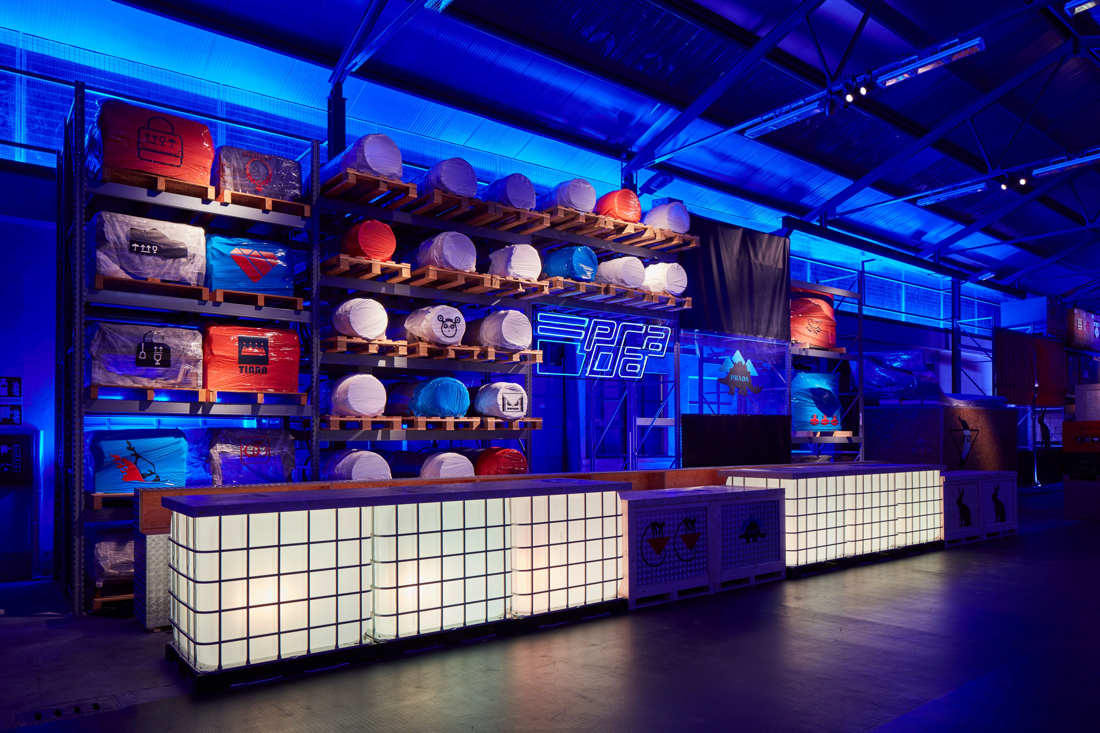 2018 秋冬普拉达男女时装秀-5