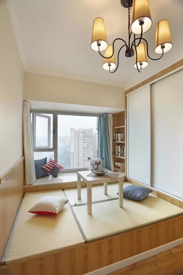 136㎡原木系简约两居 打造都市里的世外桃源-12