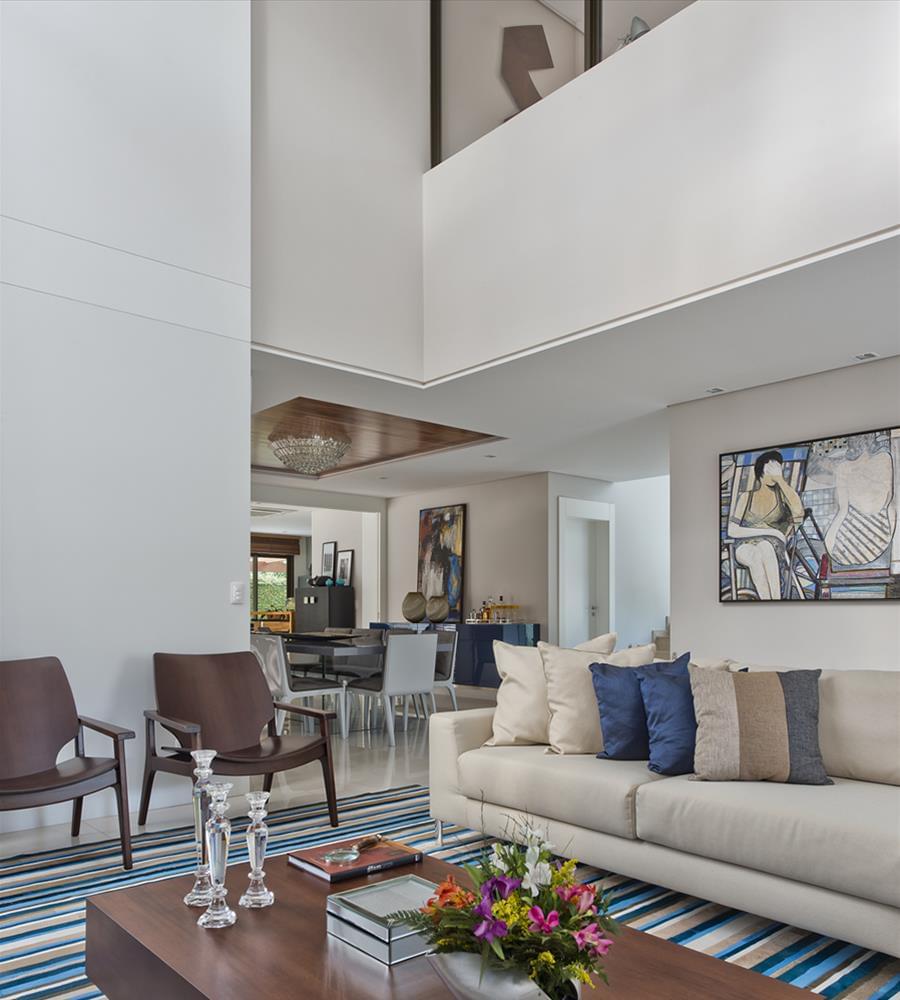 现代简约之家 | Curitiba 的钢铁魅力-3