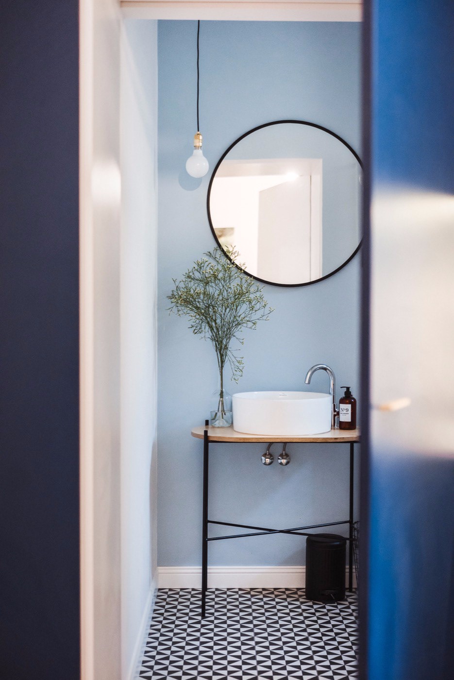 波兹南旧宅变身高质感民宿，历史韵味与现代设计完美融合-39