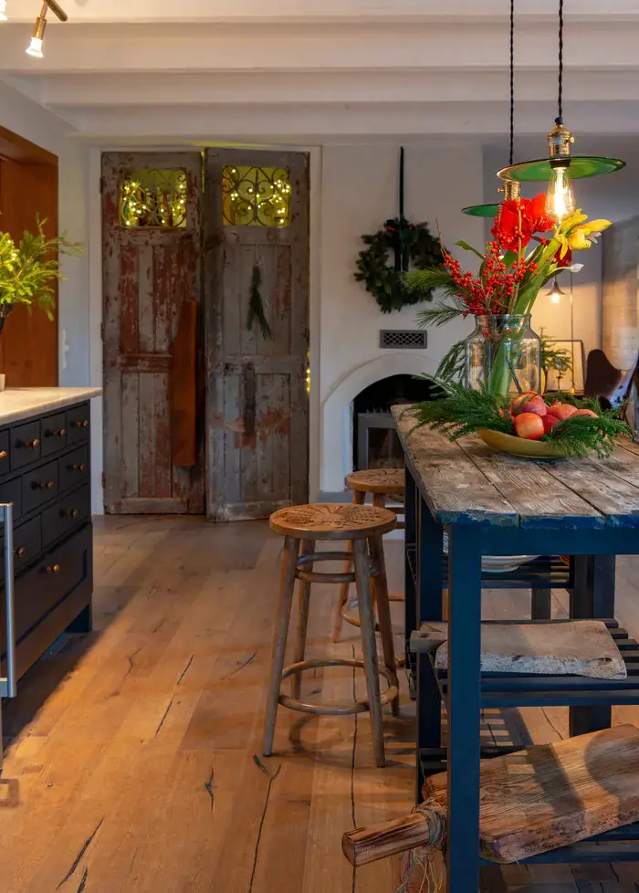 瑞典森林小屋的圣诞装饰设计-6