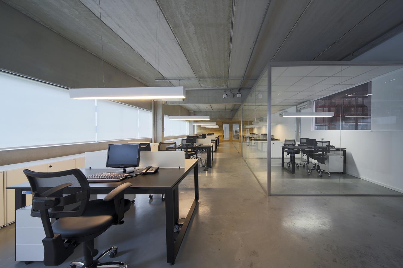 泰勒斯系统办公室-3