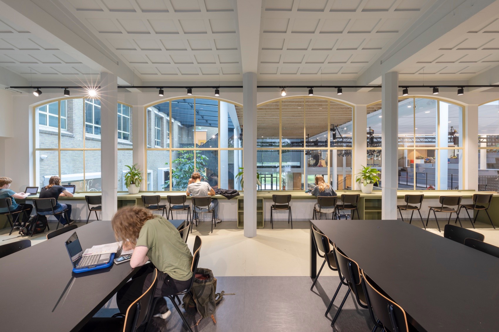 Van Maerlantlyceum 中学修复更新丨荷兰-21