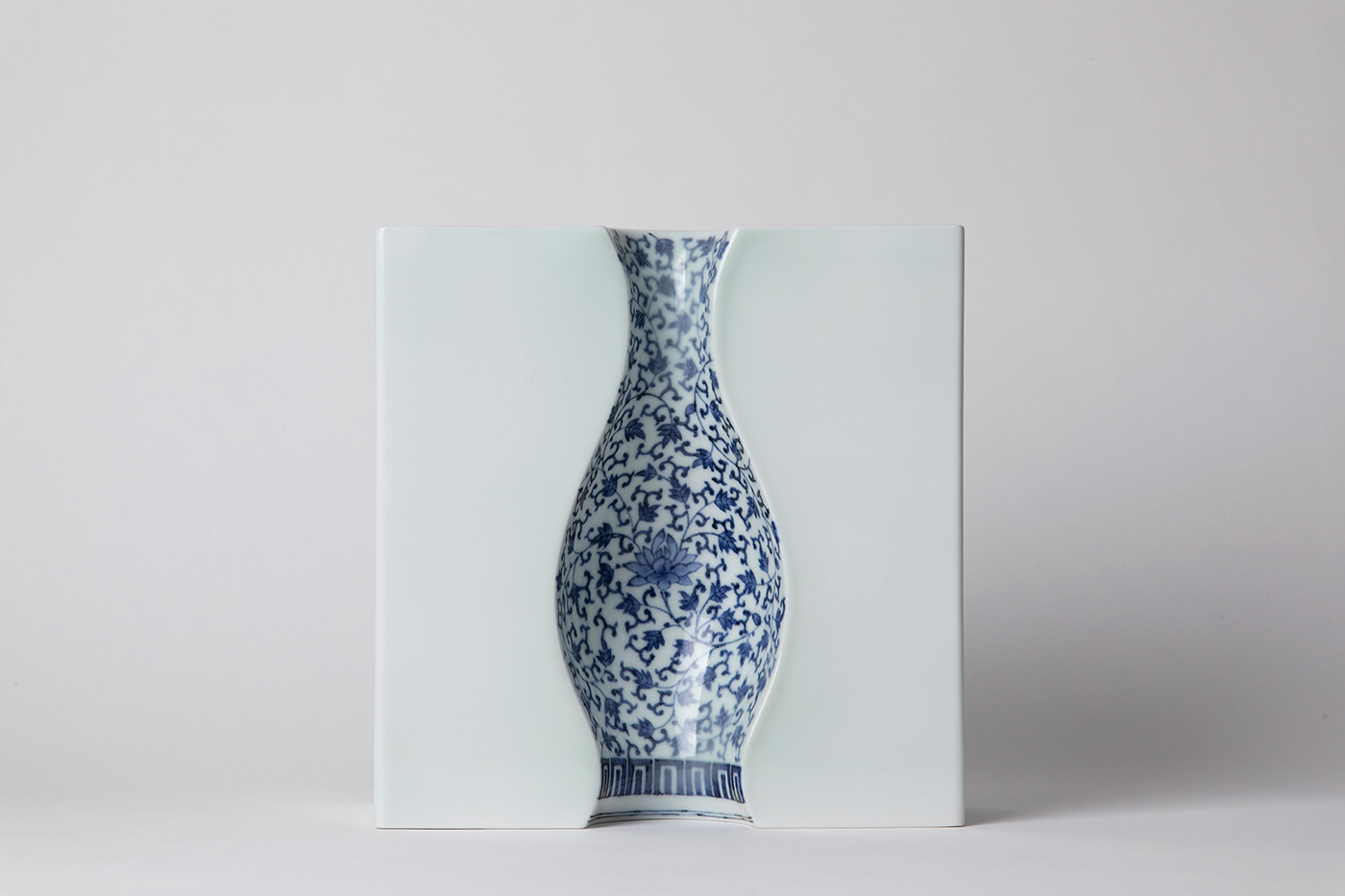 幻影花瓶 | 传统日本瓷绘技艺的现代演绎-4