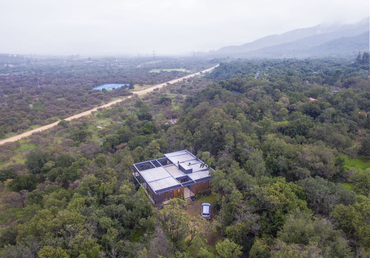 智利奥尔穆埃森林中的悬浮家庭住宅-66