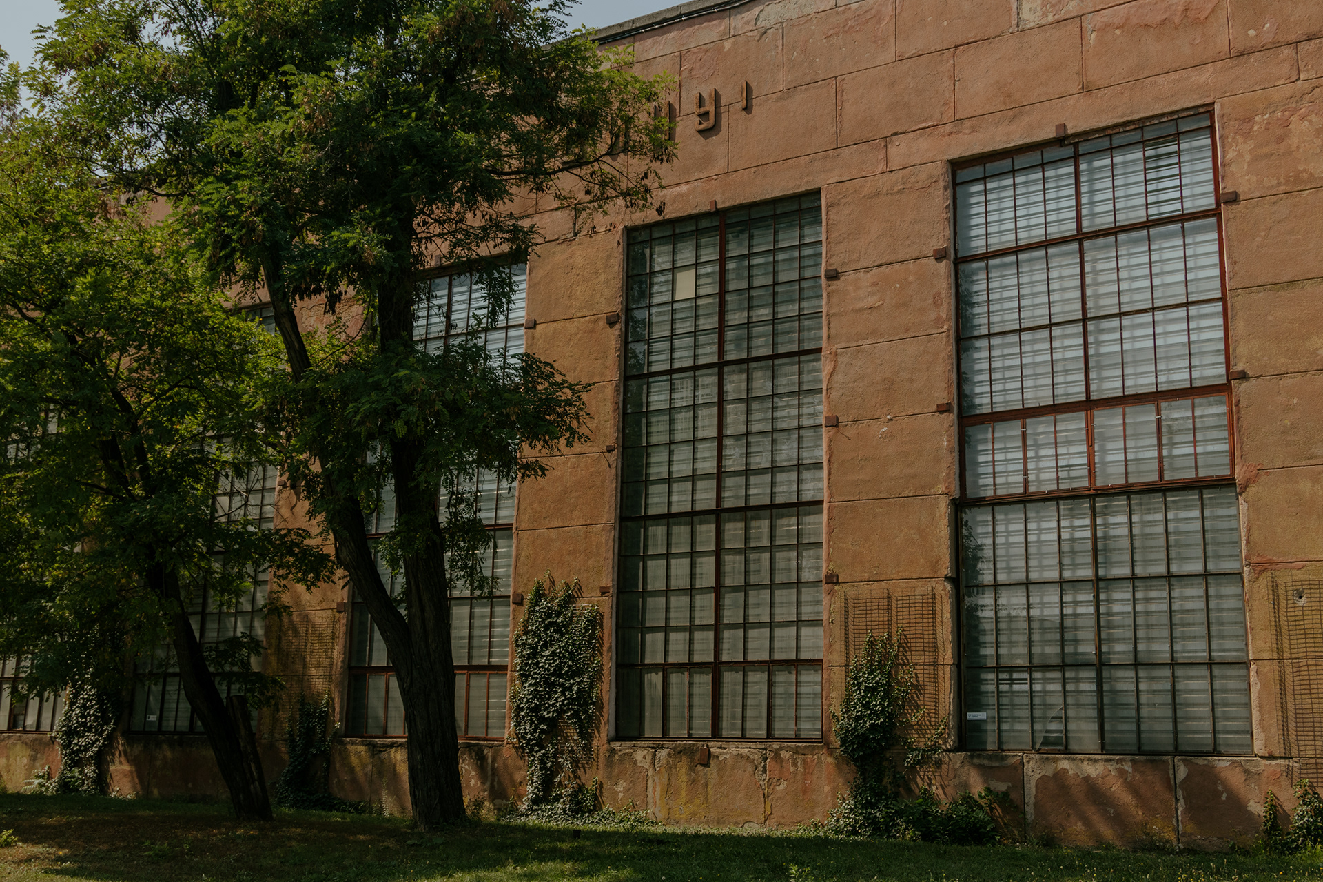 "Golden Pillars" Residential Complex-25