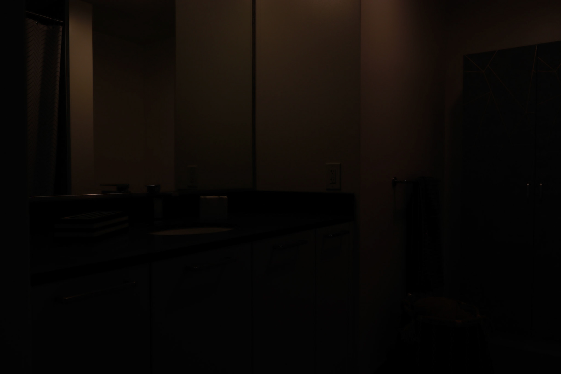 Market St, SF. 94103. AEB 5 Brackets-32