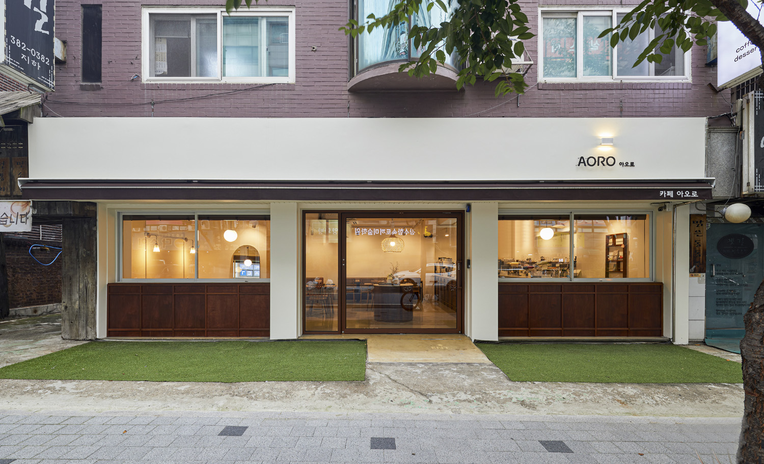 25 坪简约咖啡厅，诠释白色与原木的温馨魅力-2