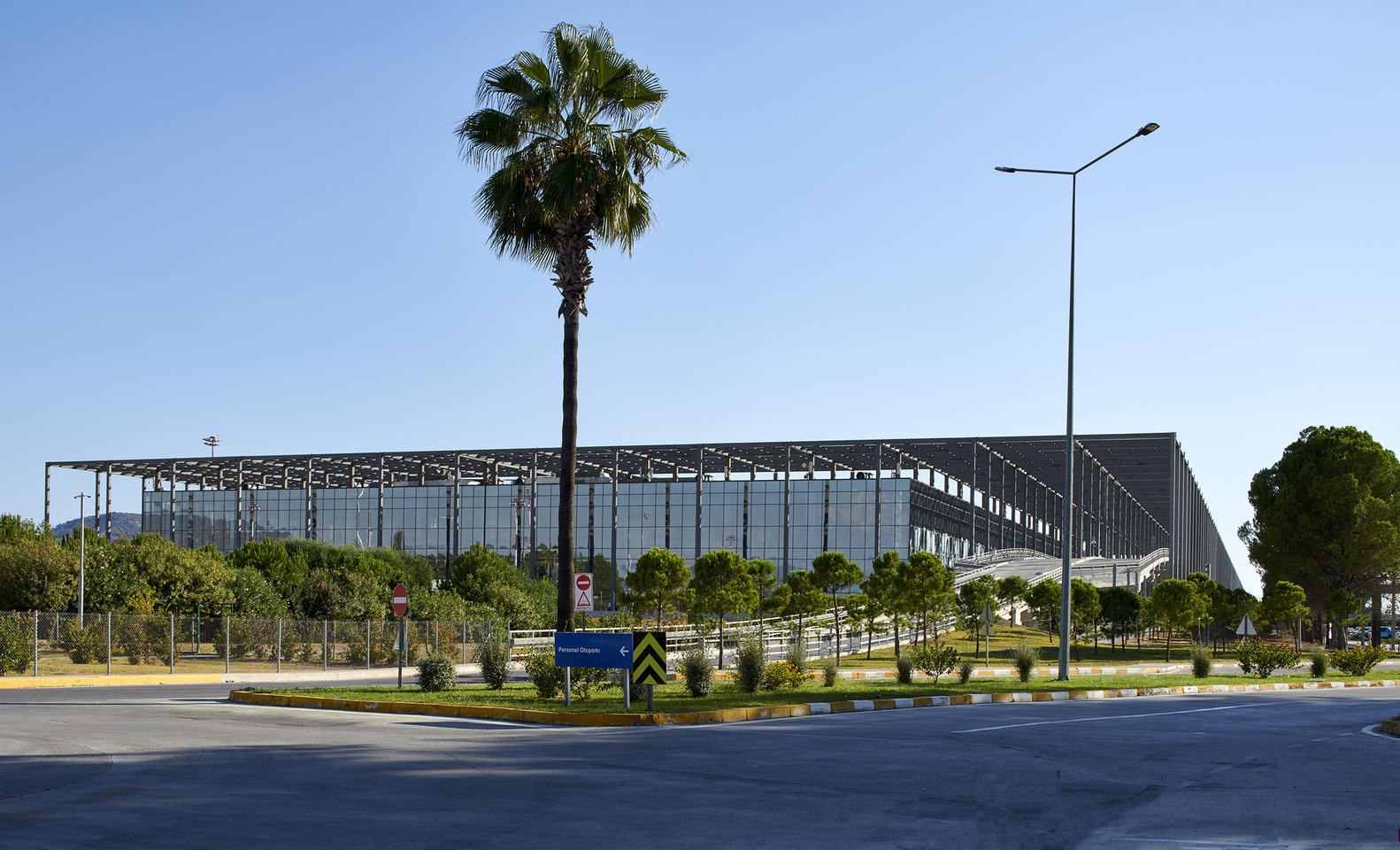 Dalaman International Airport Terminal II | 智能遮阳与可持续设计完美融合-12