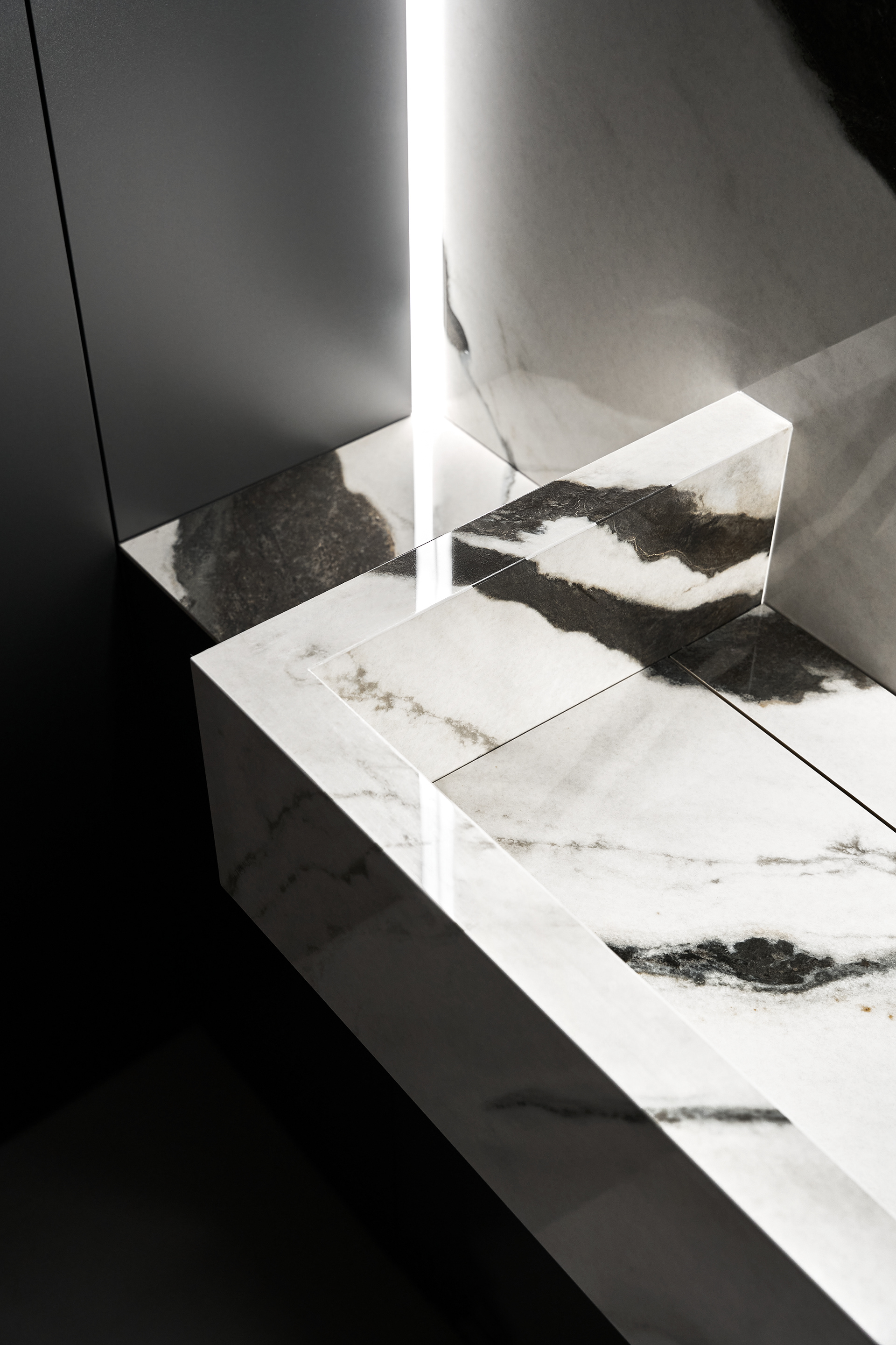 阿克罗波利斯1 2

注：Akropol常见音译为阿克罗波利斯，但由于不清楚这里 Akropol 1 2 的具体语境，仅按常见音译处理 丨乌克兰敖德萨-20