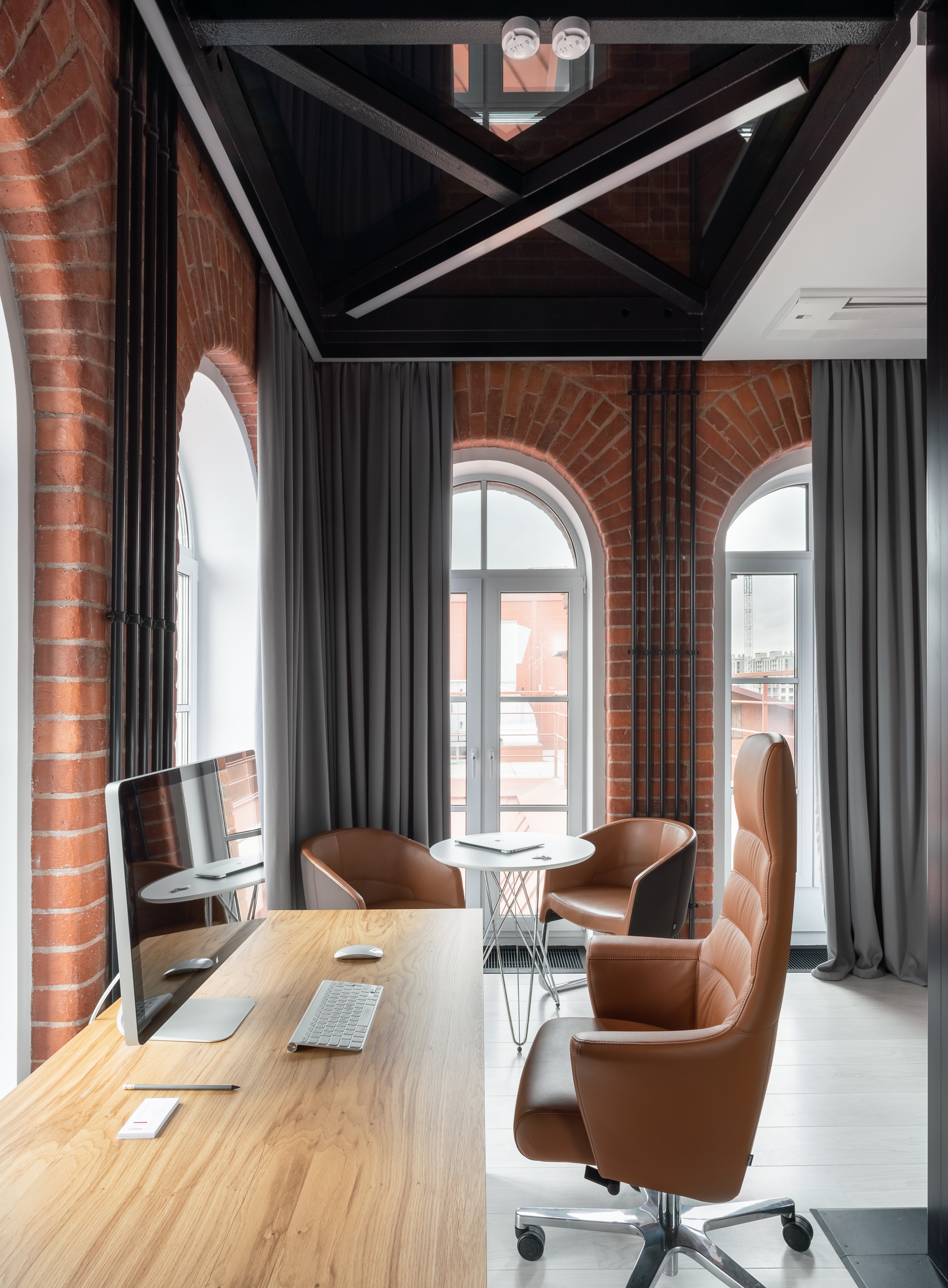 百年工业遗迹中的现代办公空间-11
