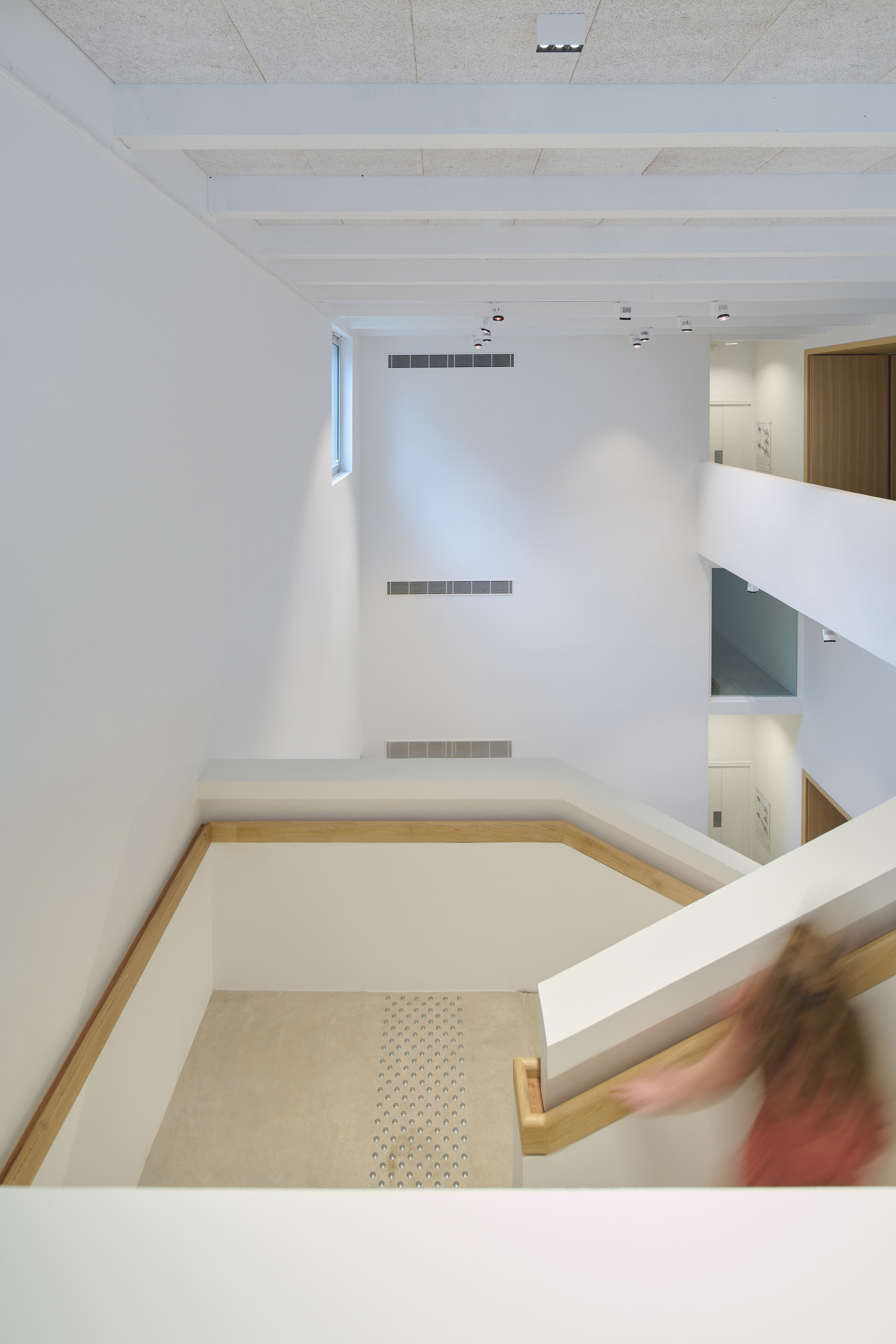 欧比松挂毯博物馆扩建项目

注：E·tension结合语境推测可能是Extension（扩建、扩展）的拼写错误，所以给出这样的翻译 丨法国丨Projectiles-24