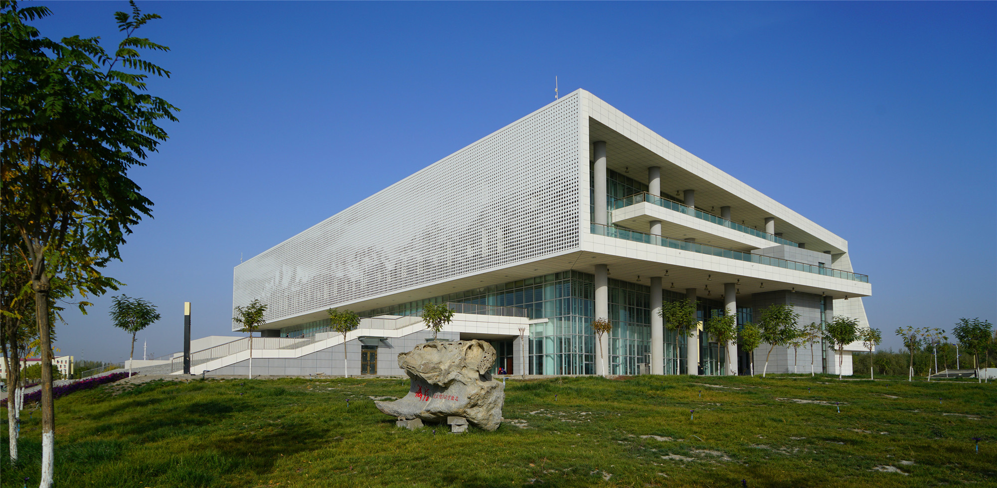 新疆科技学院图书馆 | 现代设计与自然的完美融合-18