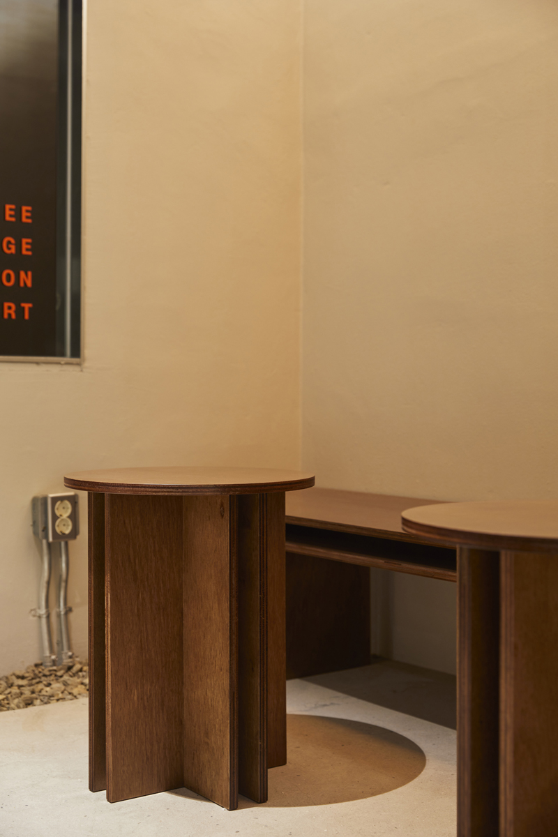 现代简约 20 平米咖啡馆，儿童友好设计展现温馨氛围-24