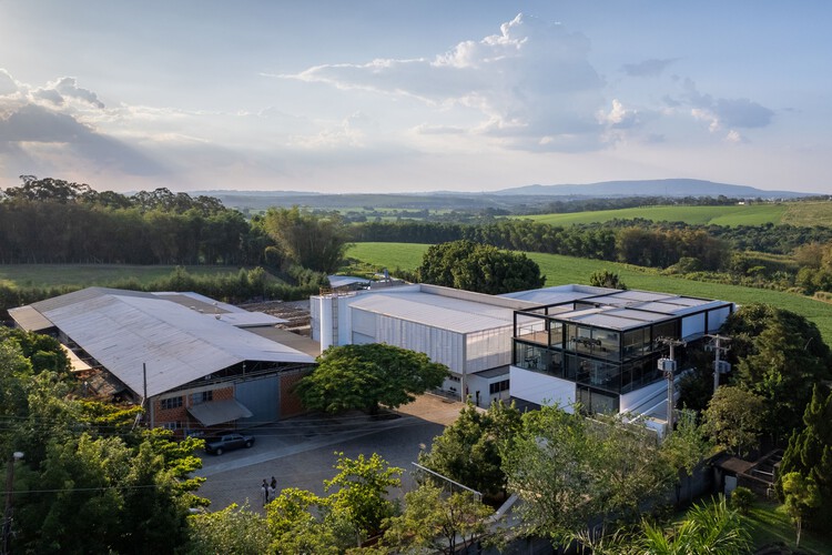 巴西尤里·格里布行政大楼-3