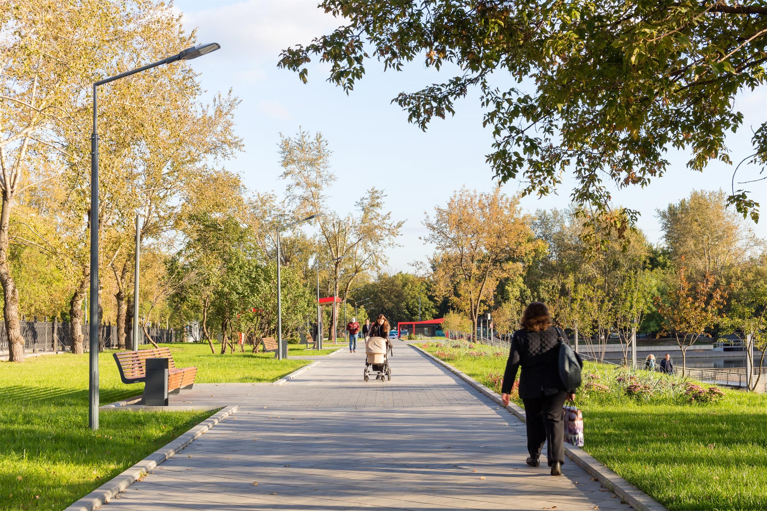 莫斯科池塘公园 (Wowhaus)-89