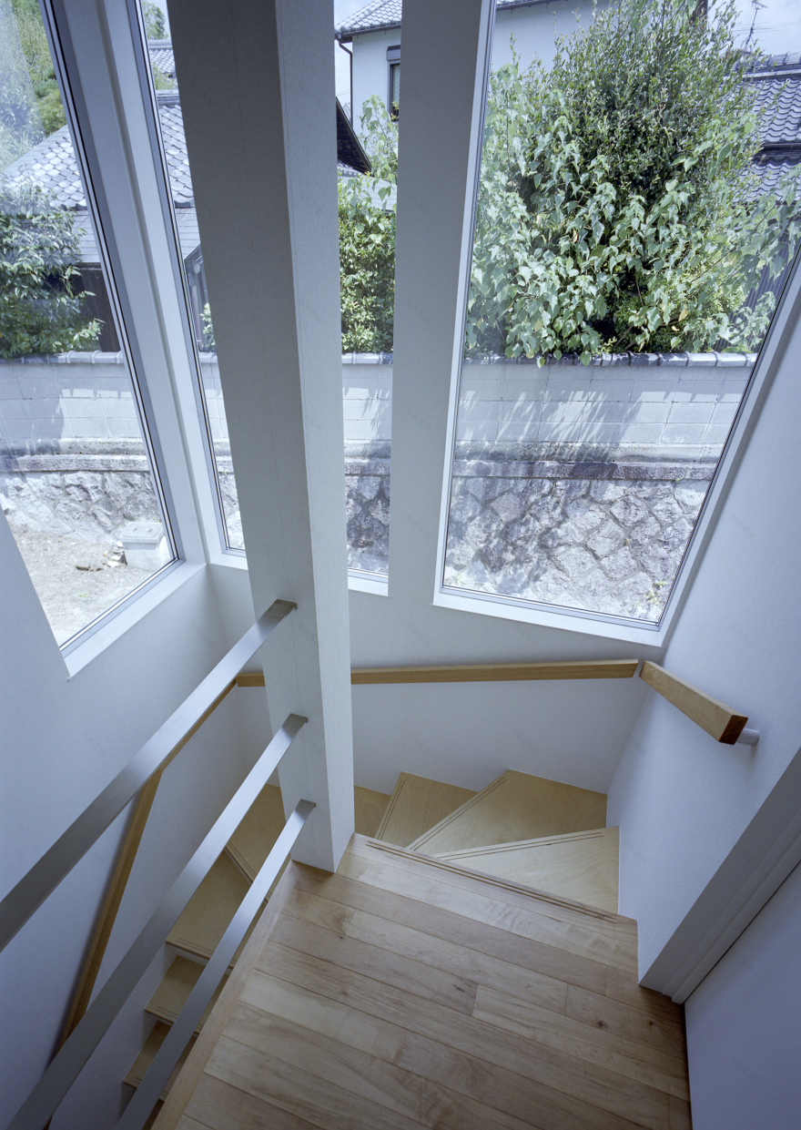 House in Gakuenmae / Fujiwaramuro Architects-31