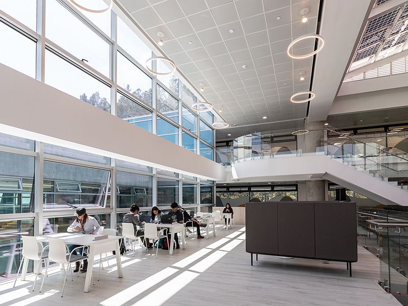 厄瓜多尔大学校园扩建丨Contract Workplaces 和 BMA Estudio-23