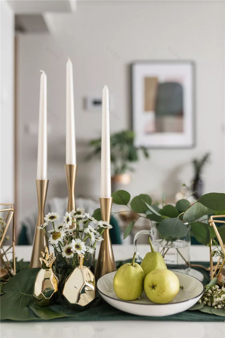 90 后女生 70㎡北欧轻奢小窝,墨绿++ 黄铜演绎精致生活-38