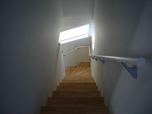 狭小地に建つ木造三階建て住宅丨日本京都丨三浦尚人建築設計工房-5