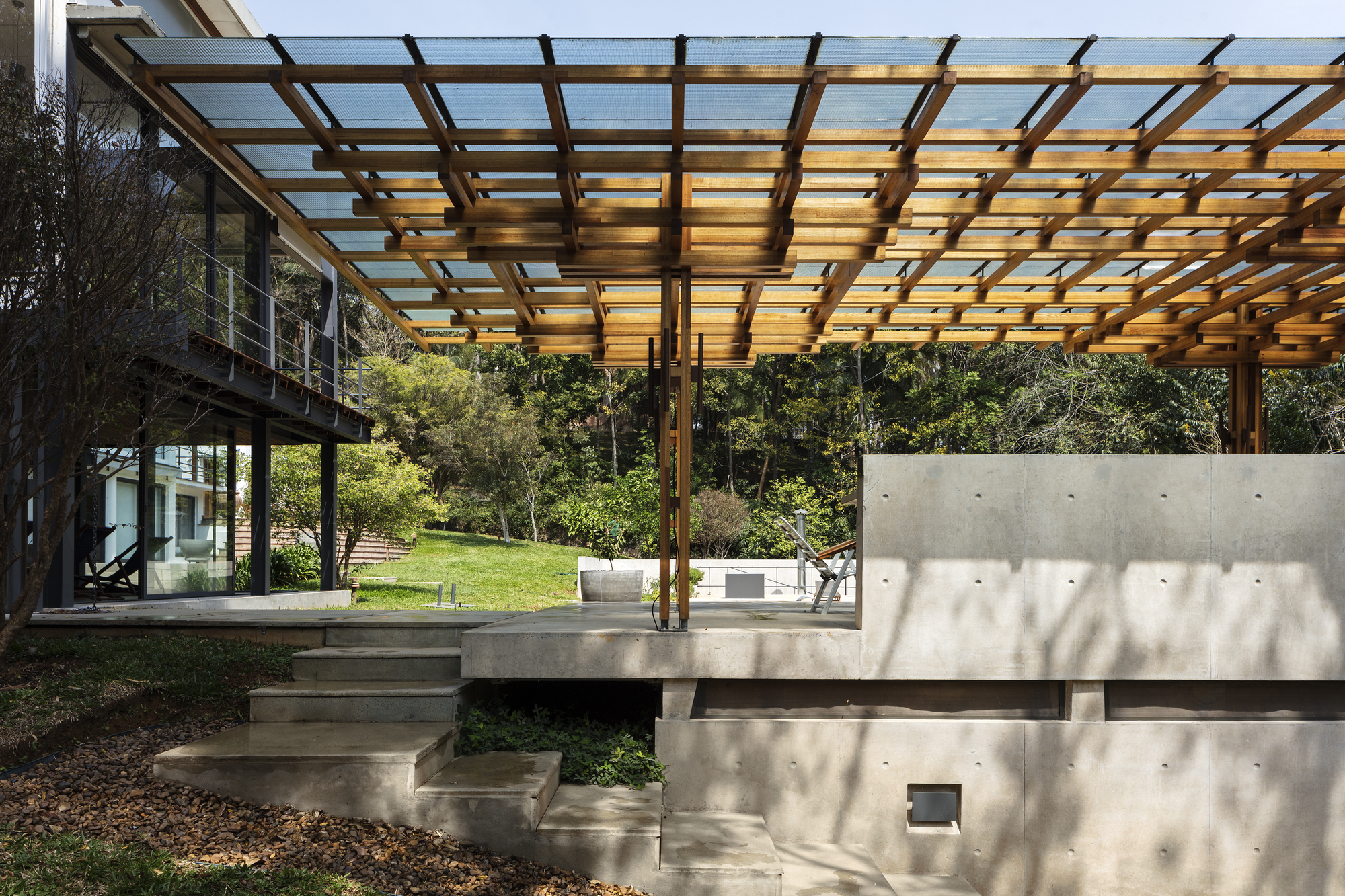 Ibiuna House / Metro Arquitetos Associados-15