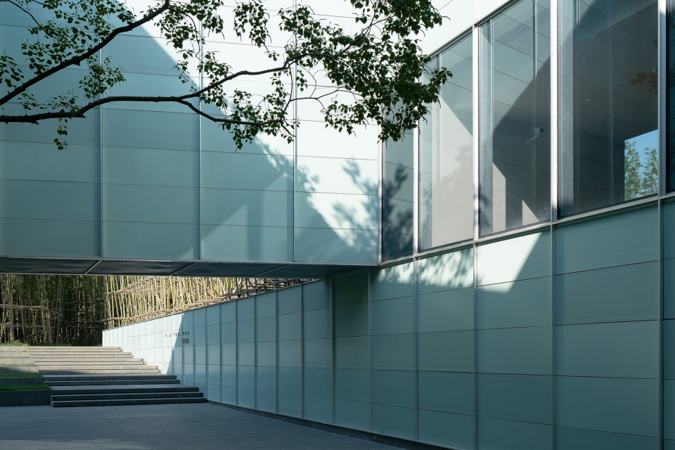 雅达剧院 | 自然与人工的平衡,身体与地貌的体验-45