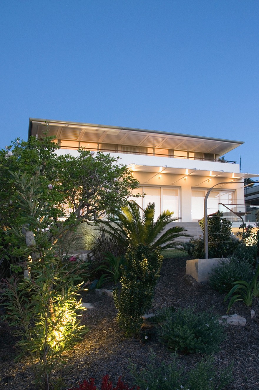 Luigi Rosselli Architects Turned a 1930s Bungalow into a Stylish Family Home-26